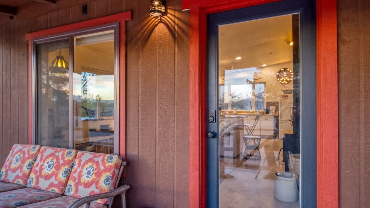 Photo of Patio Balcony in Landers