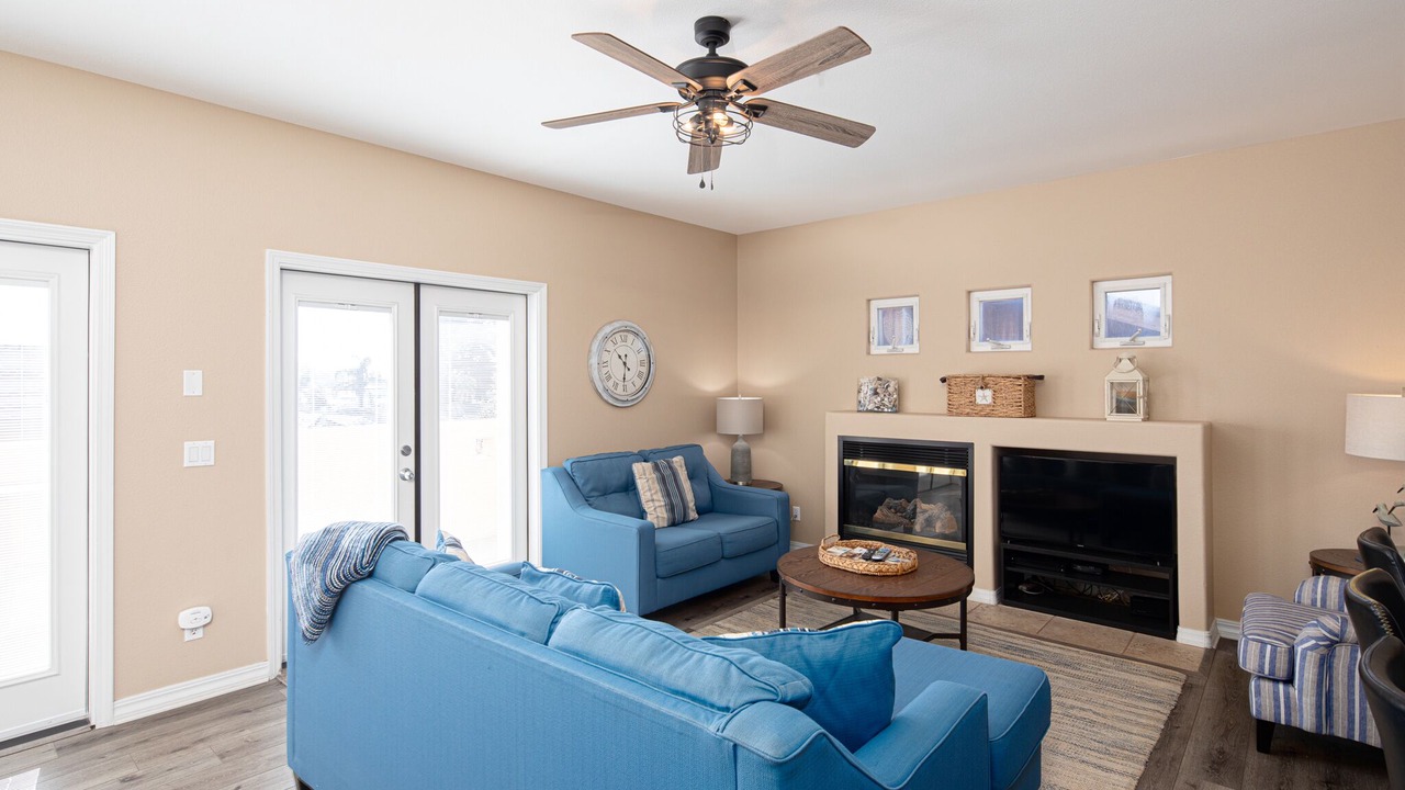 Photo of Livingroom in Downtown