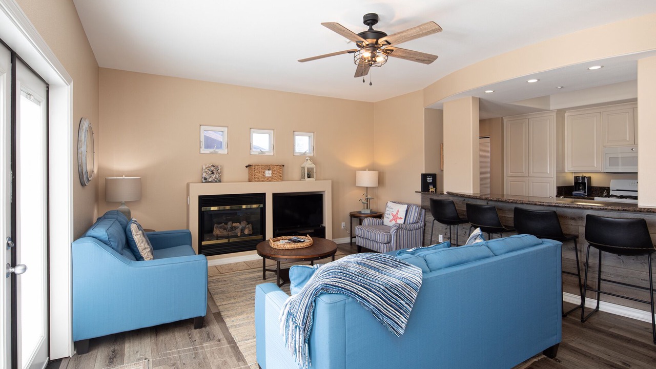 Photo of Livingroom in Downtown