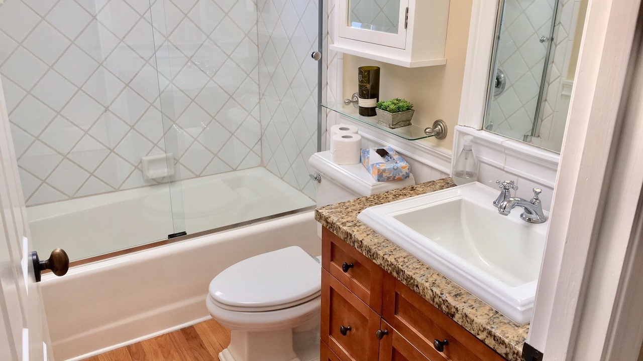 Photo of Bathroom in Laguna