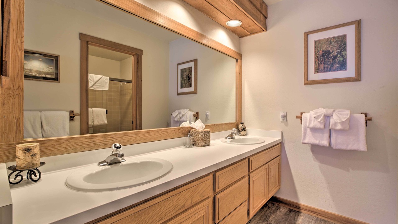 Photo of Bathroom in Mammoth Lakes