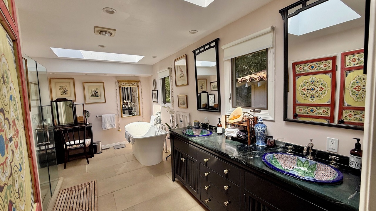 Photo of Bathroom in Eucalyptus Hill