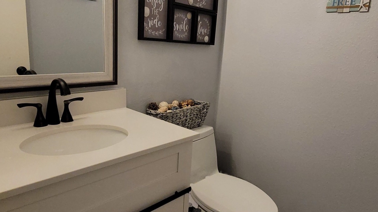 Photo of Bathroom in Callender