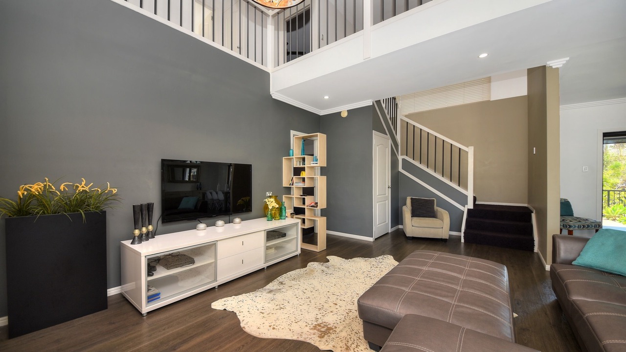Photo of Livingroom in Broadbeach Waters
