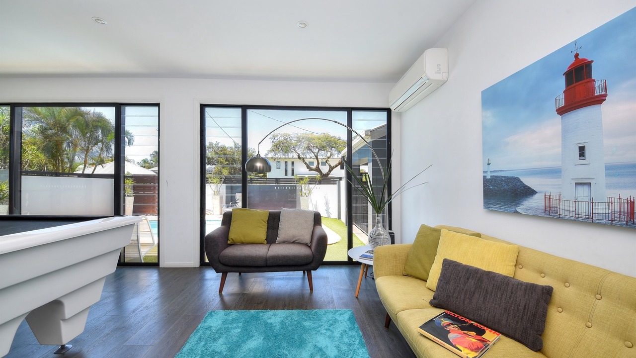Photo of Livingroom in Broadbeach Waters