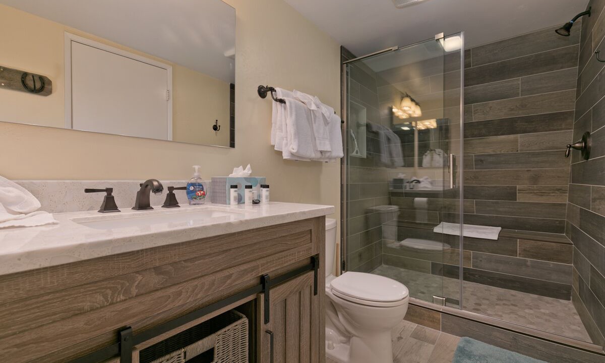 Photo of Bathroom in Majestic Pines