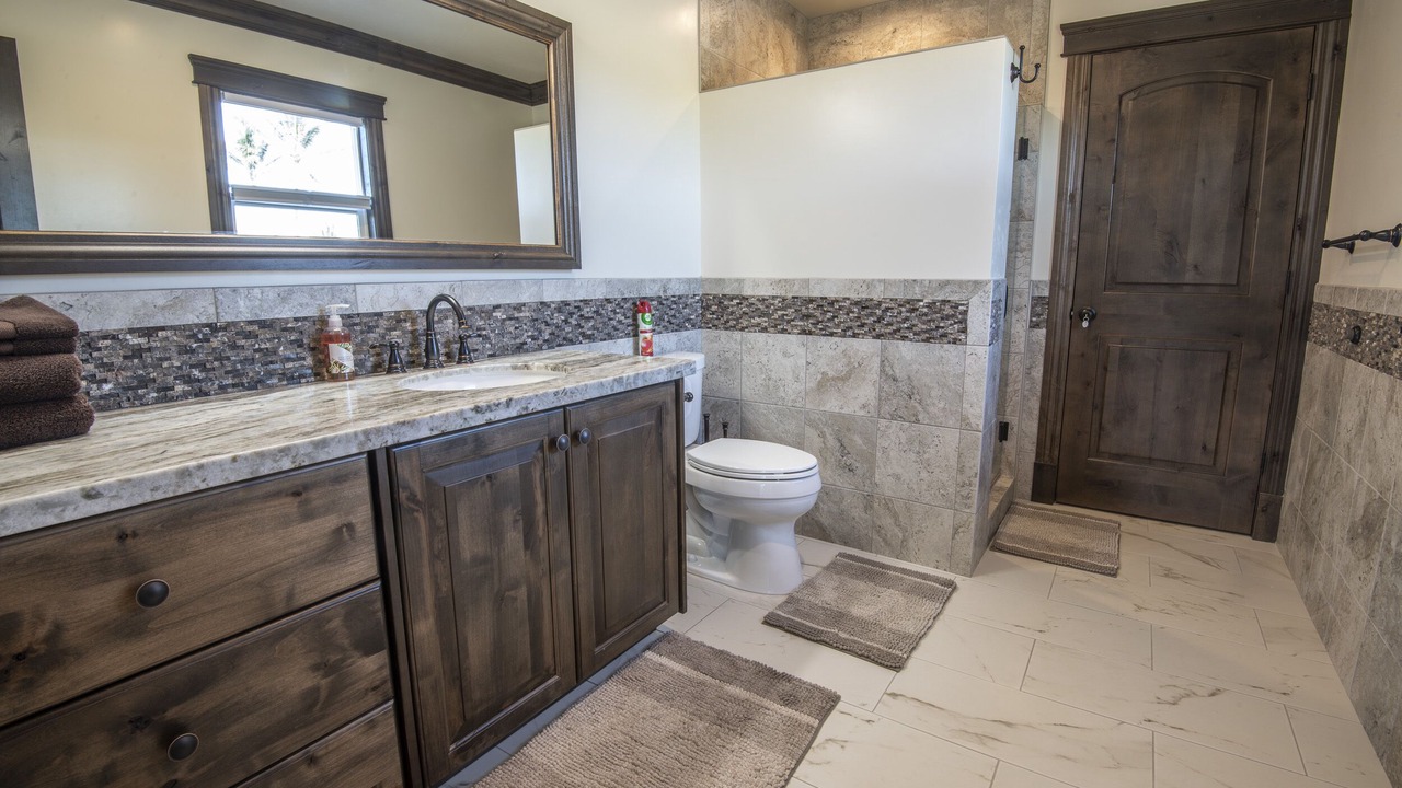 Photo of Bathroom in Waialua