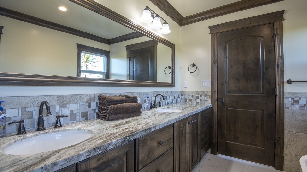 Photo of Bathroom in Waialua