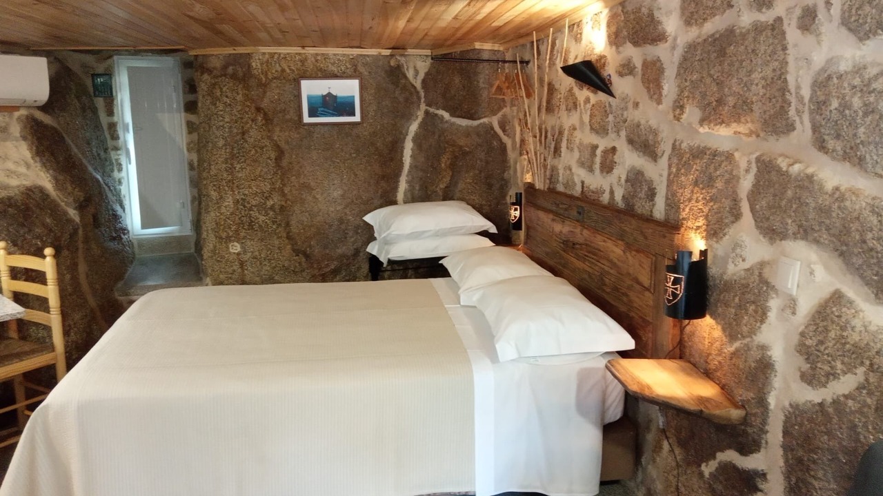 Photo of Bedroom in Monsanto