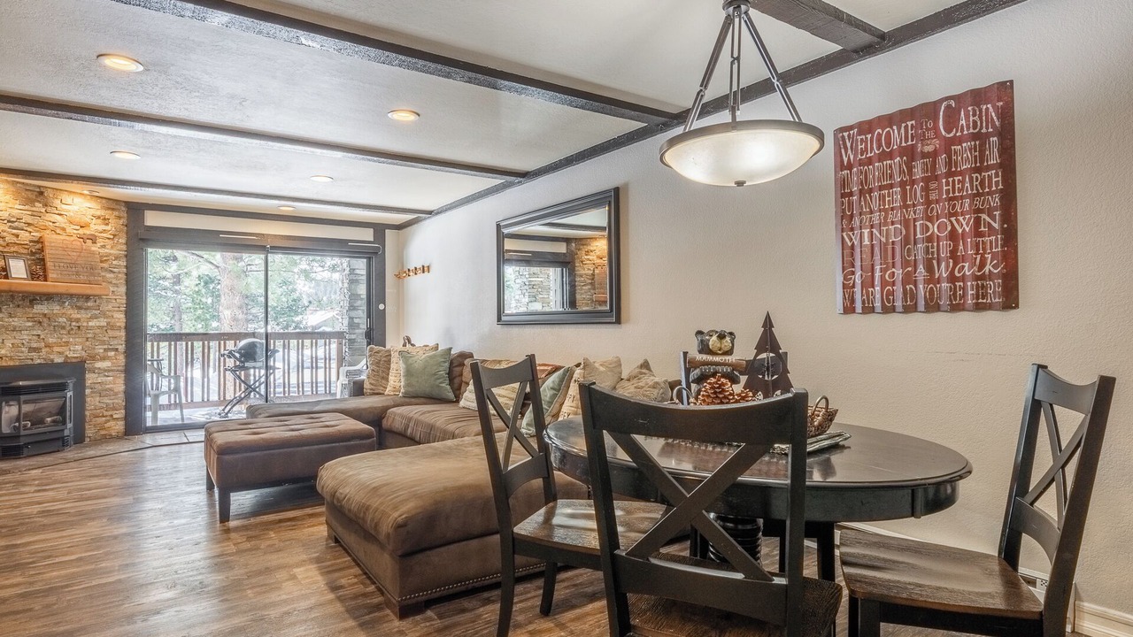 Photo of Livingroom in Mammoth Lakes