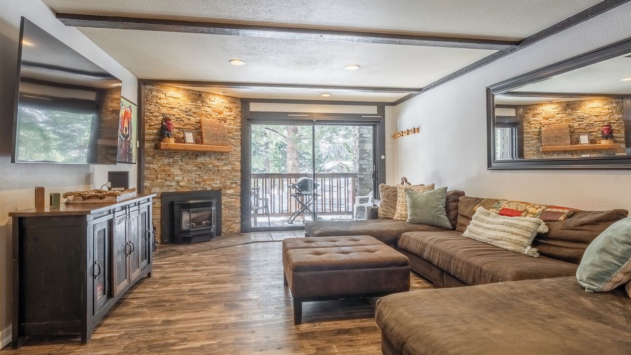 Photo of Livingroom in Mammoth Lakes