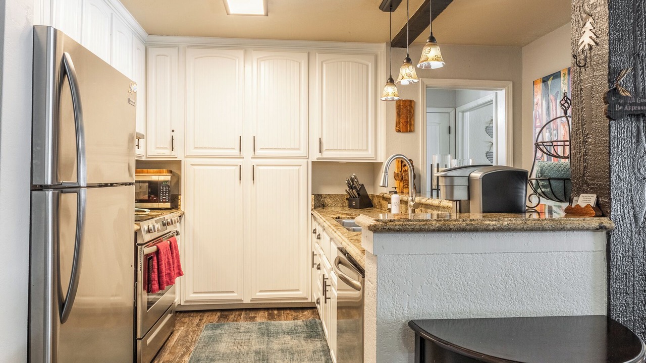Photo of Kitchen in Mammoth Lakes