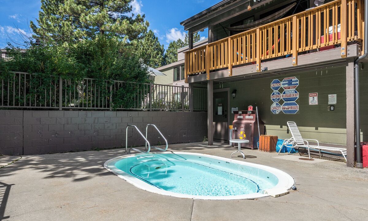 Photo of Outdoor in Mammoth Lakes