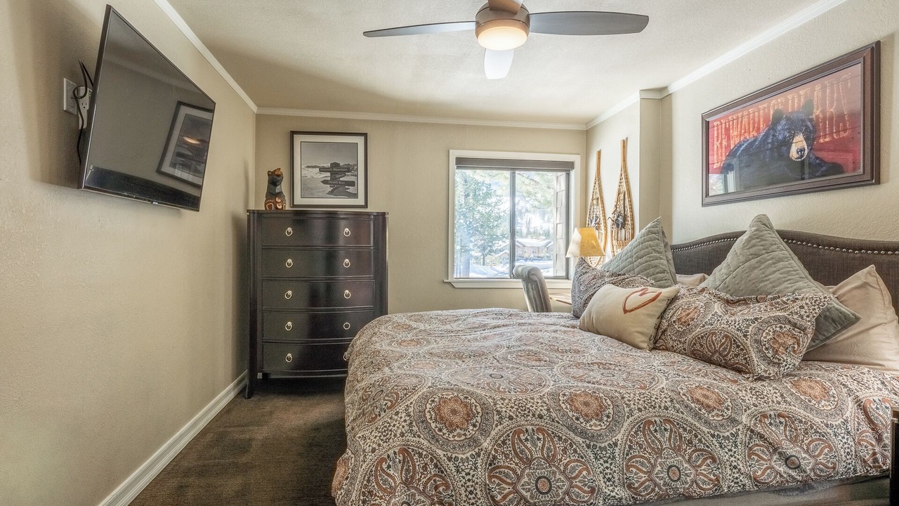 Photo of Bedroom in Mammoth Lakes