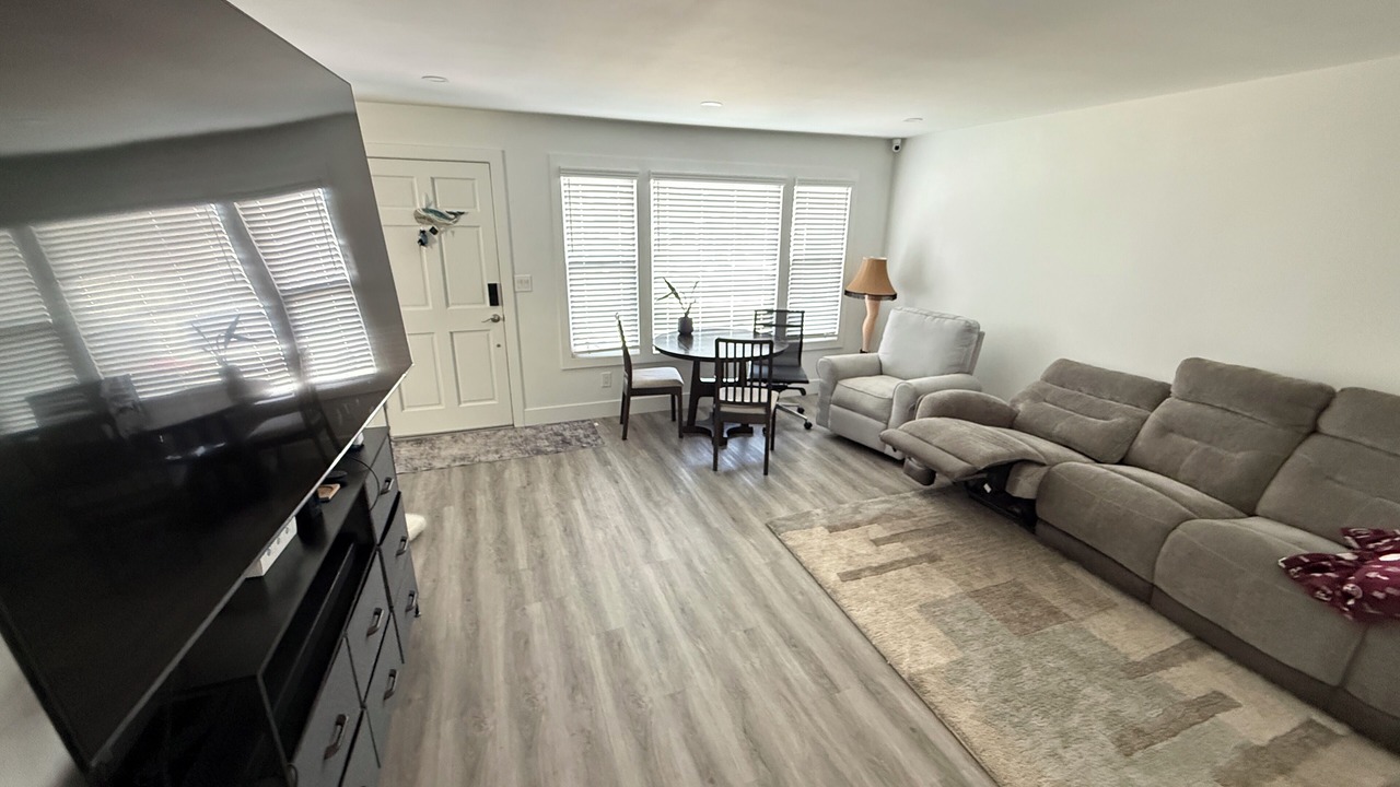 Photo of Livingroom in Lawndale
