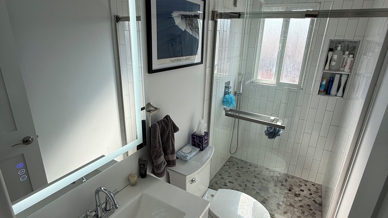 Photo of Bathroom in Lawndale