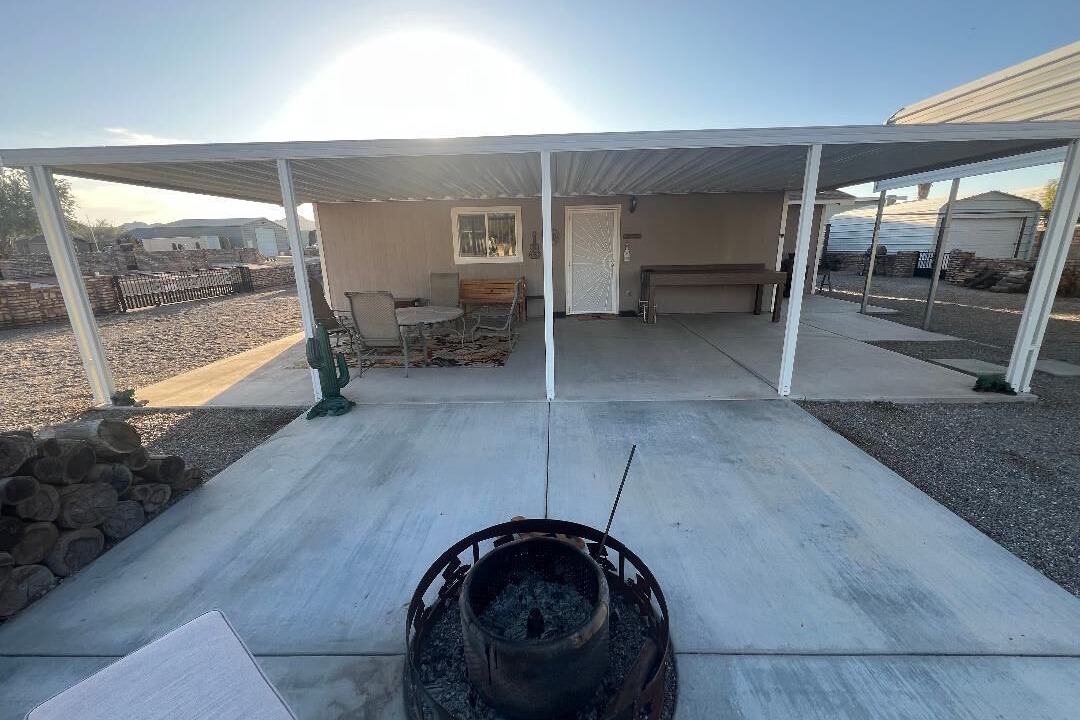 Photo of Patio Balcony in La Paz County