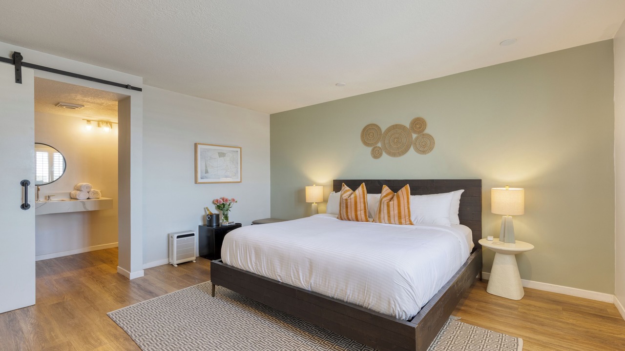Photo of Bedroom in Laguna Beach