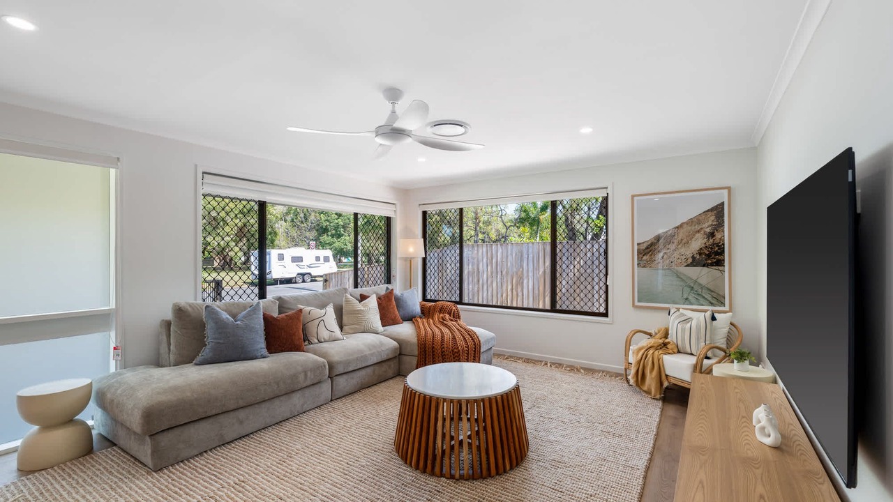 Photo of Livingroom in Golden Beach