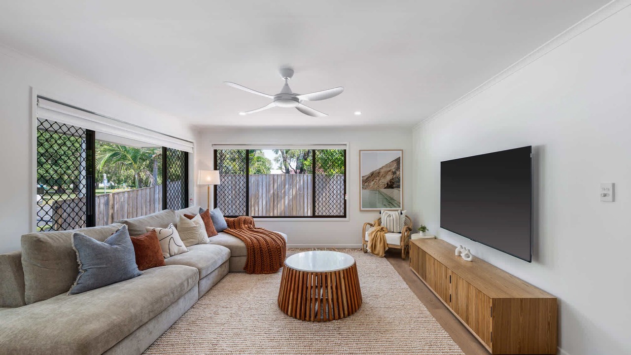 Photo of Livingroom in Golden Beach