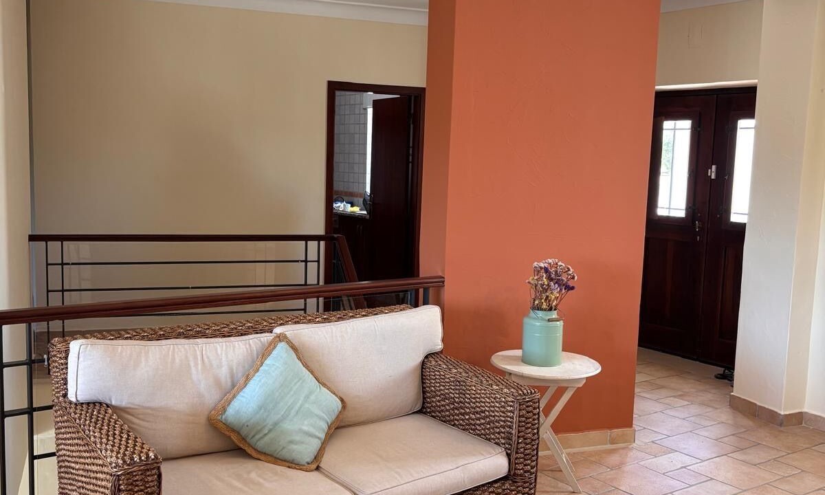 Photo of Livingroom in Redondo