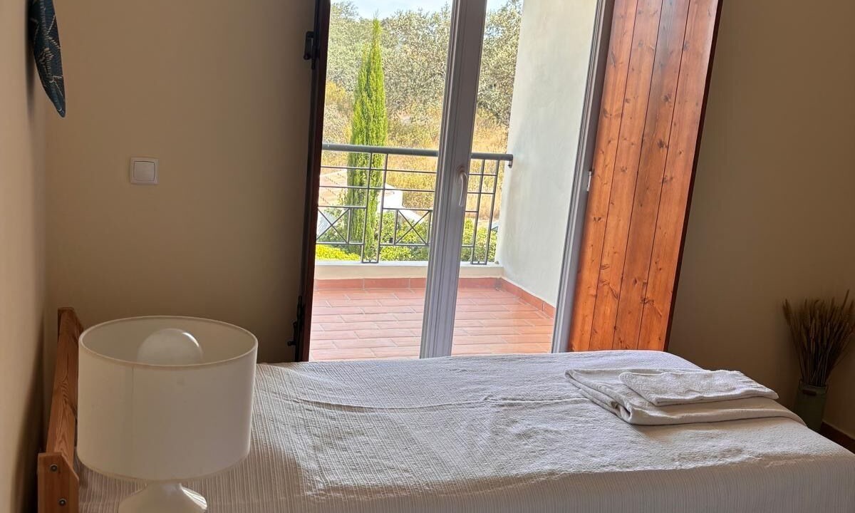 Photo of Bedroom in Redondo