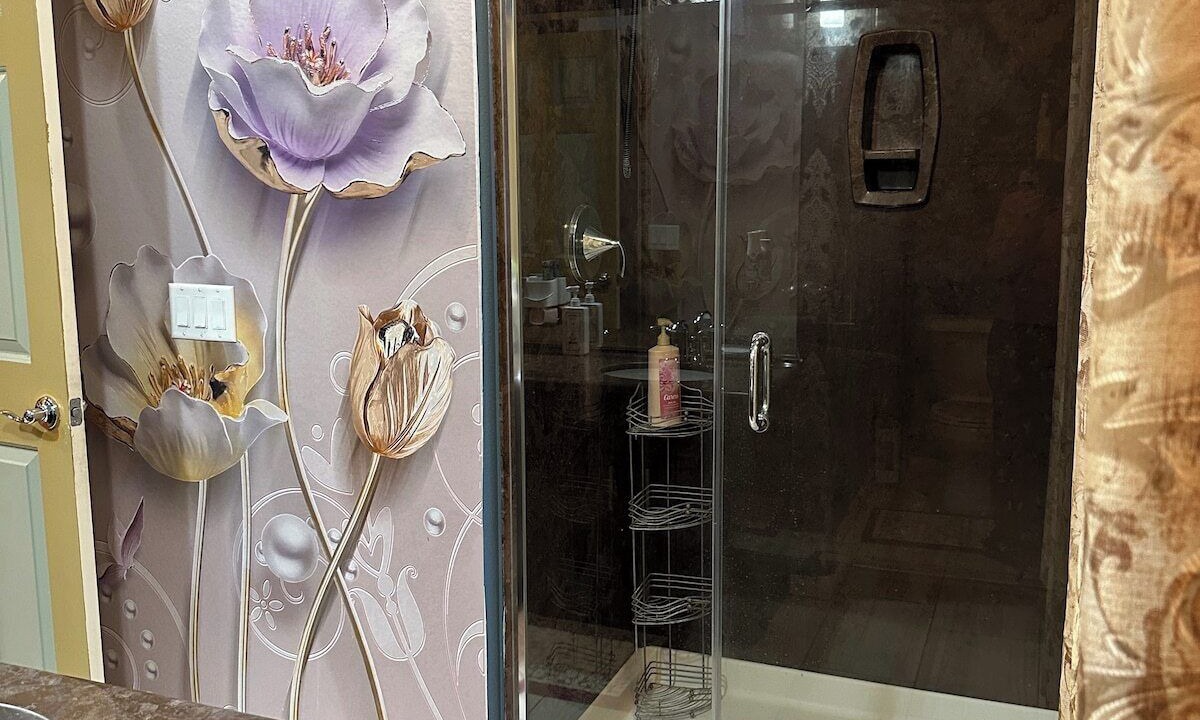 Photo of Bathroom in Arden