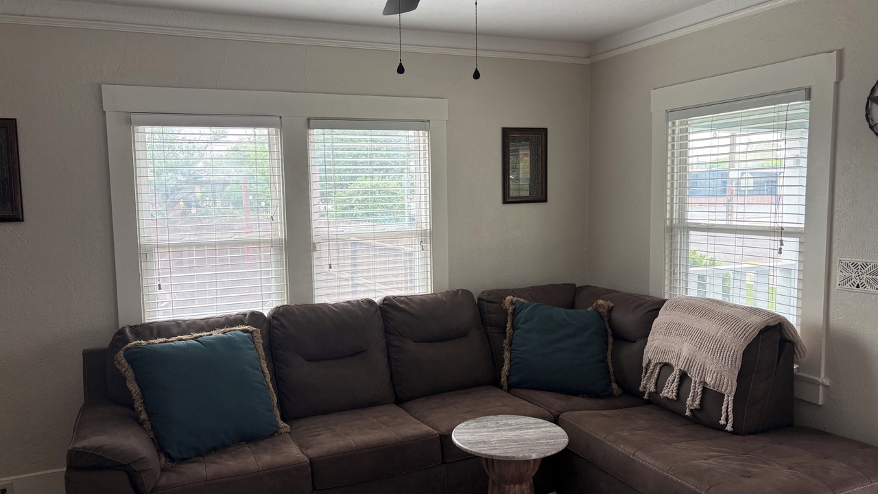 Photo of Livingroom in Exeter