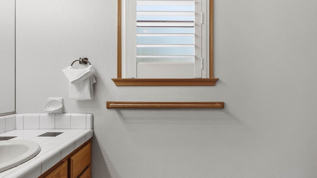 Photo of Bathroom in Lakeside Park