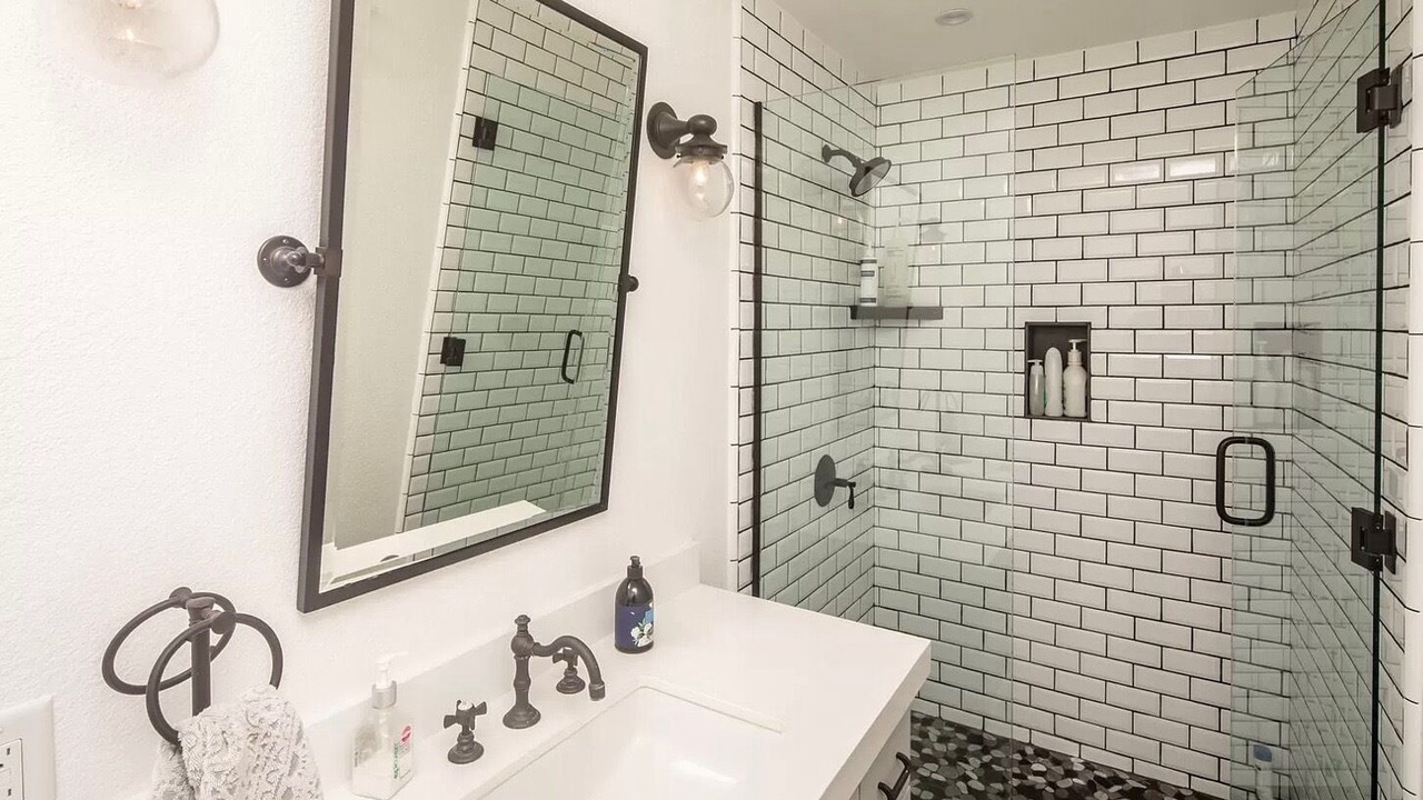 Photo of Bathroom in Moovalya Keys