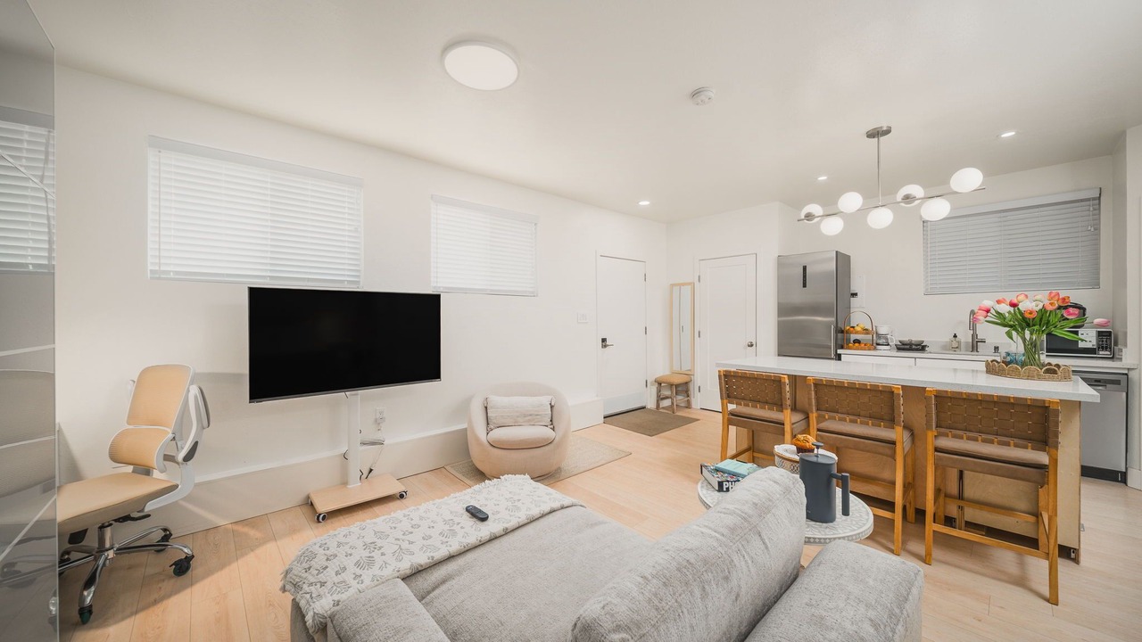 Photo of Livingroom in West University