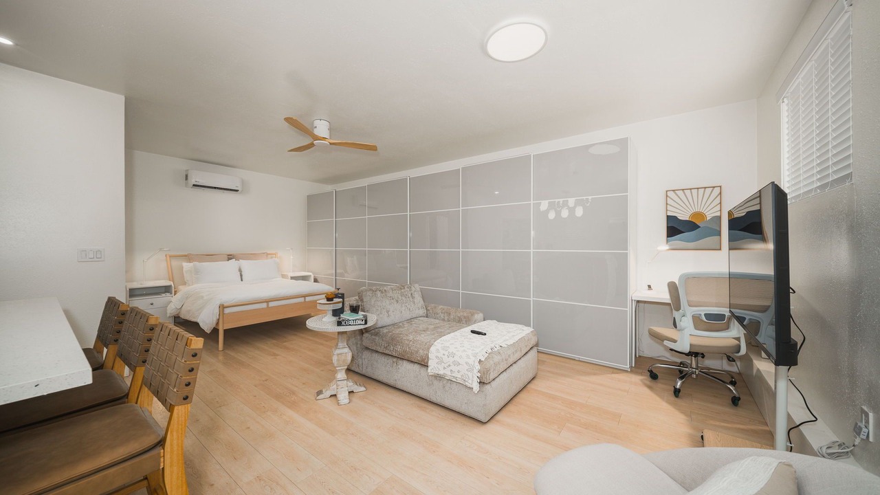 Photo of Bedroom in West University