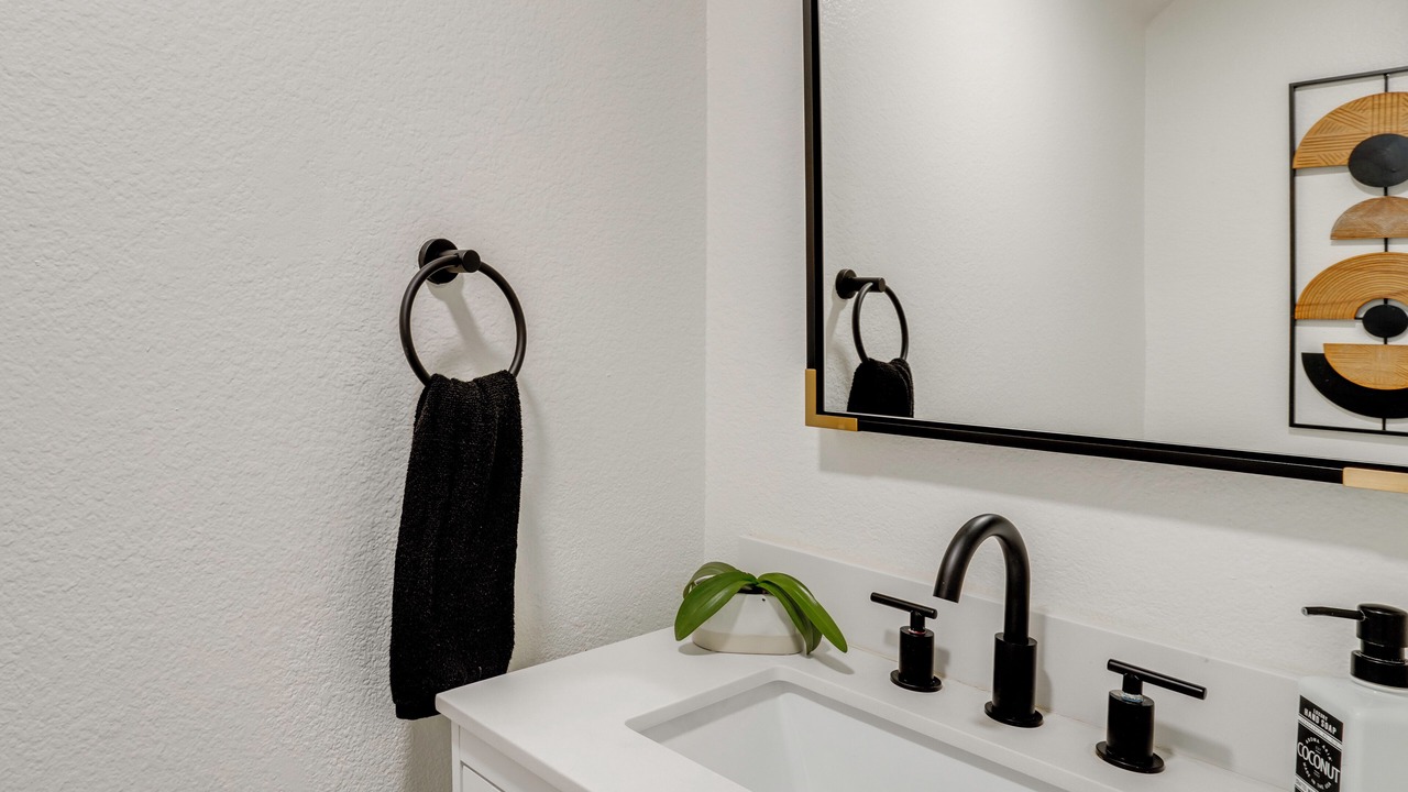 Photo of Bathroom in Corona