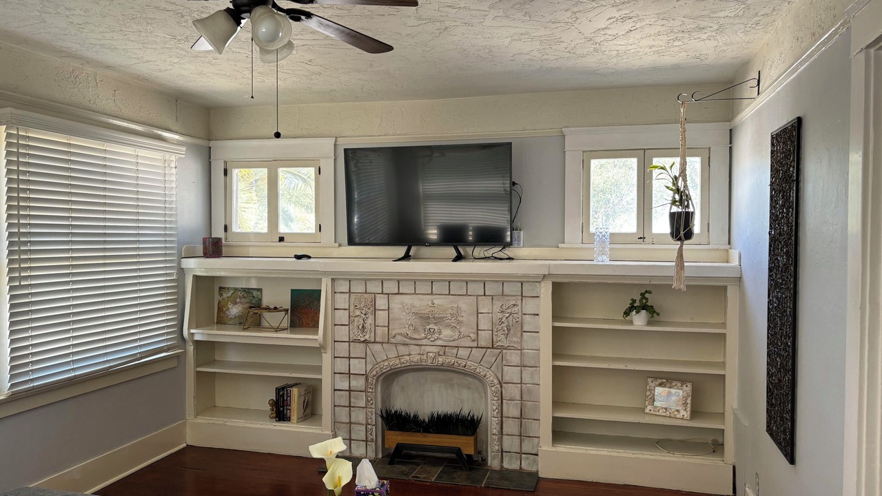 Photo of Livingroom in Riviera - Westchester