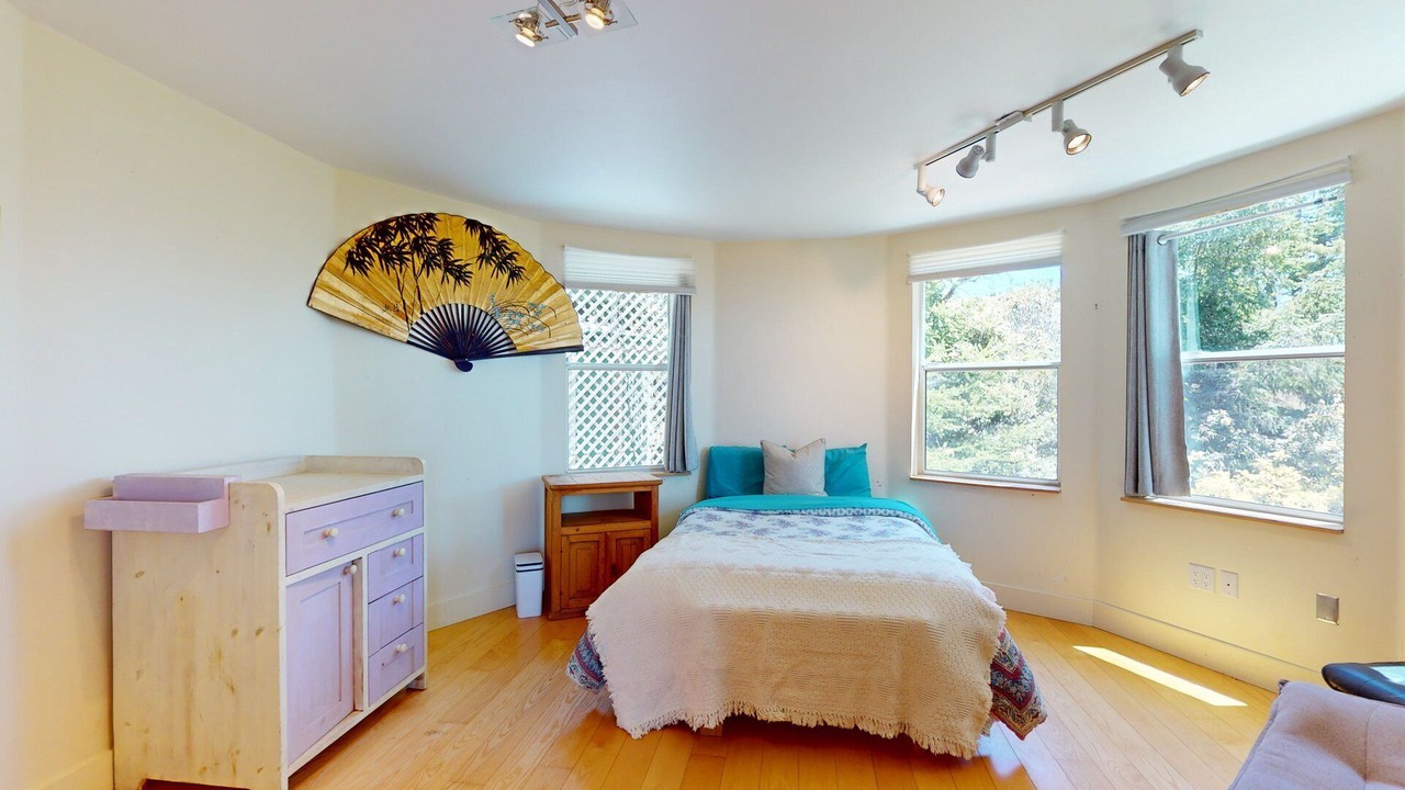Photo of Bedroom in Gualala