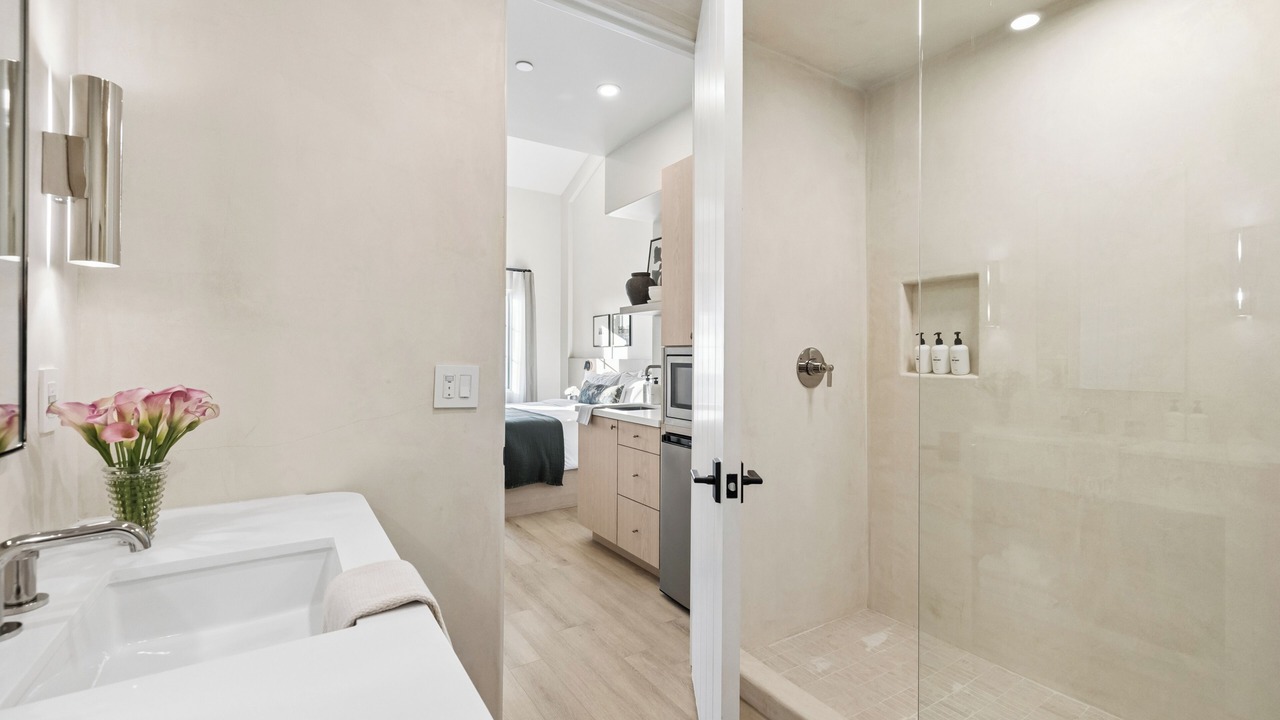 Photo of Bathroom in Oak Park