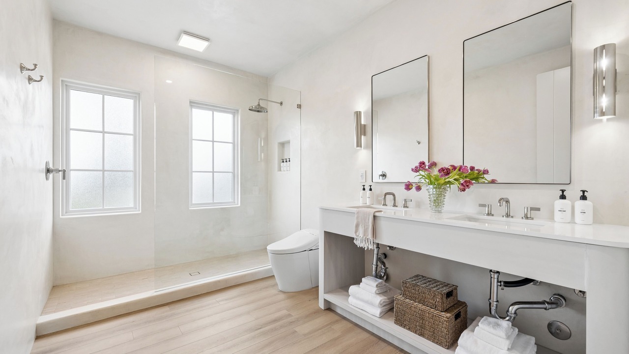 Photo of Bathroom in Oak Park