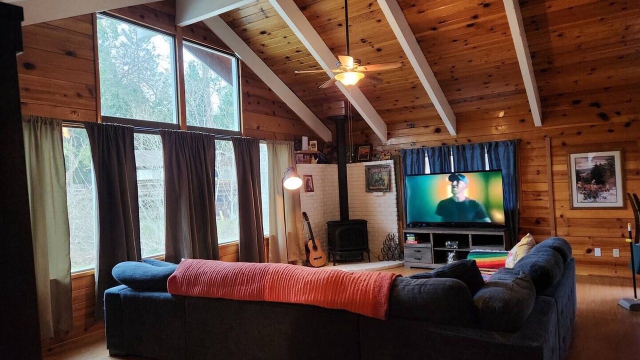 Photo of Livingroom in California Hot Springs