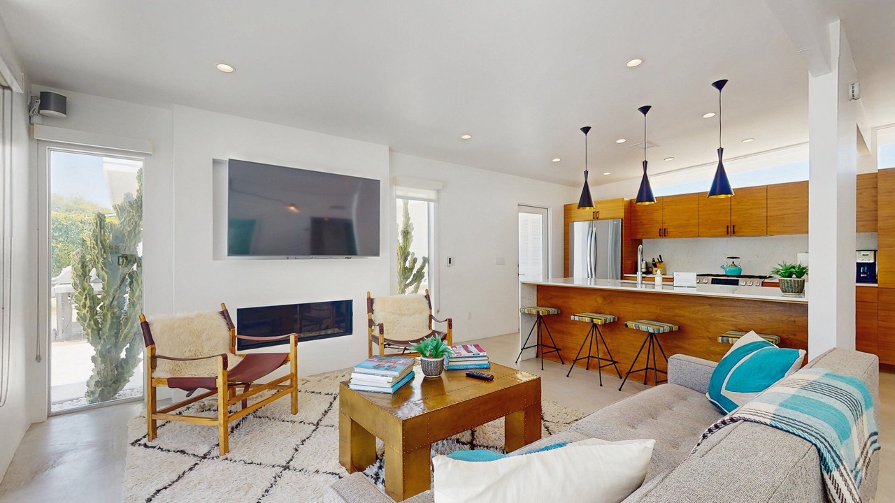 Photo of Livingroom in Desert Park Estates