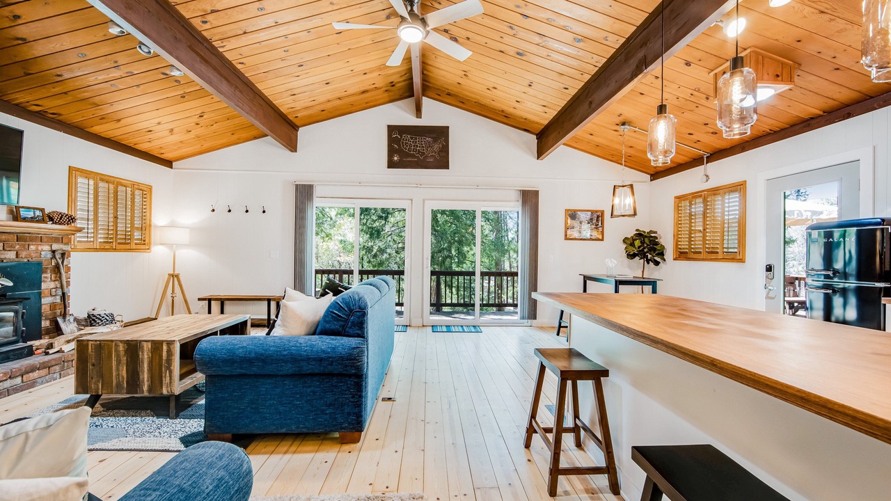 Photo of Livingroom in Idyllwild