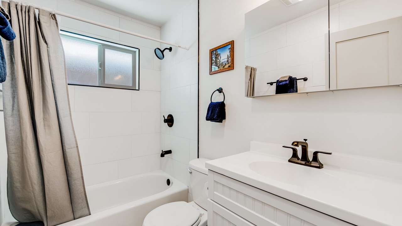 Photo of Bathroom in Idyllwild