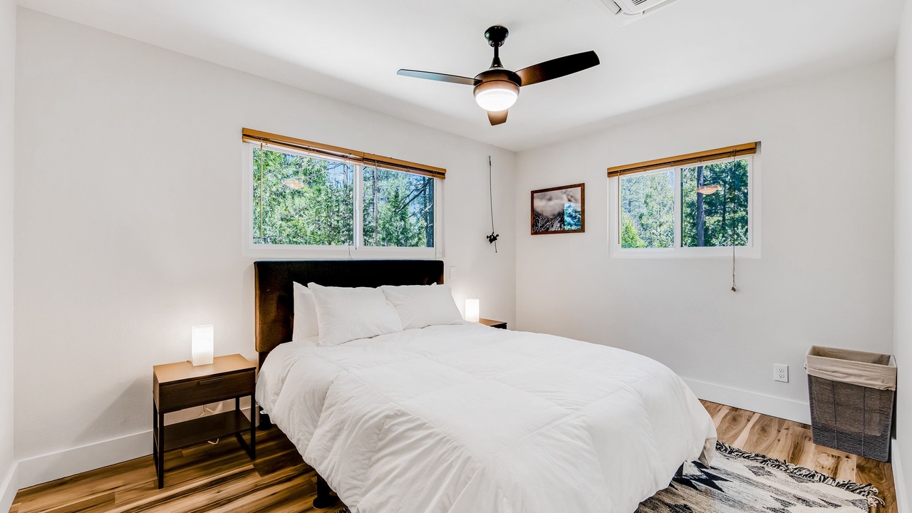 Photo of Bedroom in Idyllwild