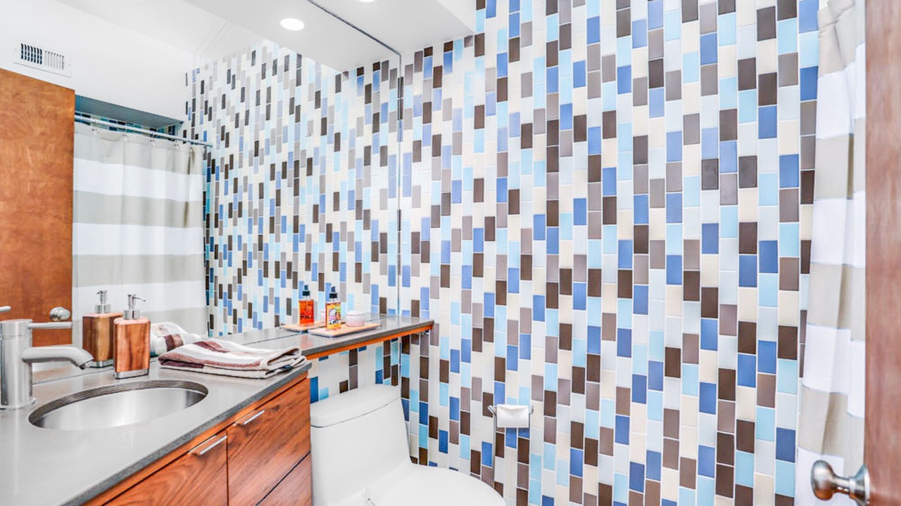 Photo of Bathroom in Araby Commons