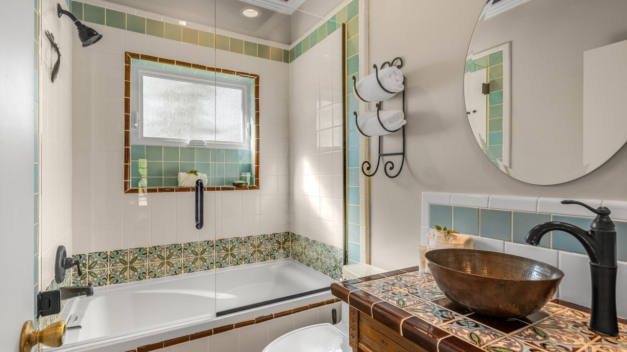 Photo of Bathroom in Racquet Club West