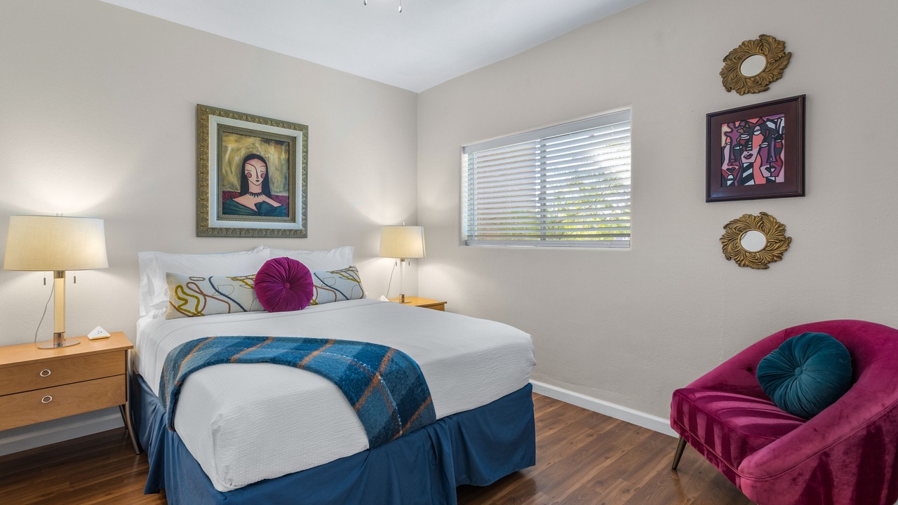 Photo of Bedroom in Racquet Club West