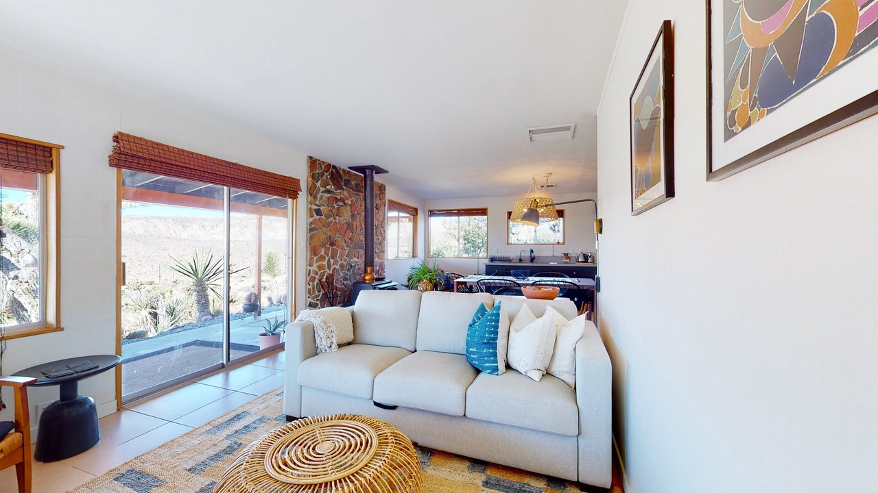 Photo of Livingroom in Yucca Valley