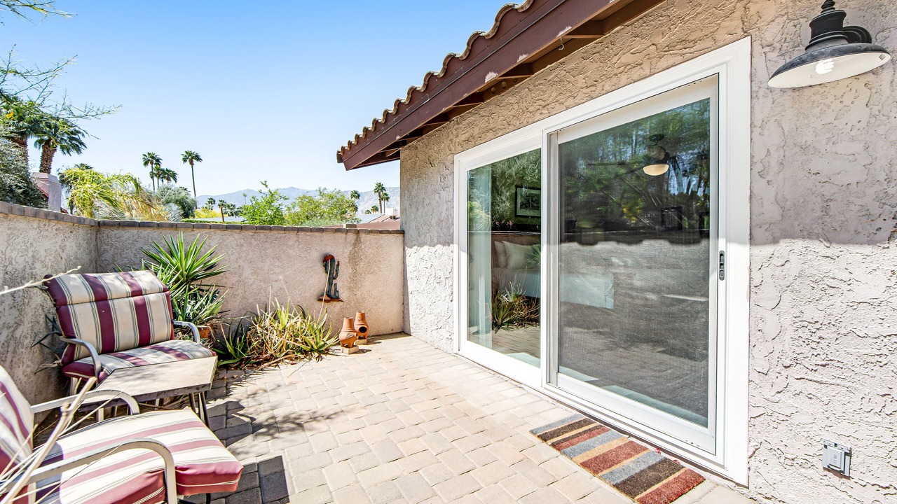 Photo of Patio Balcony in Araby