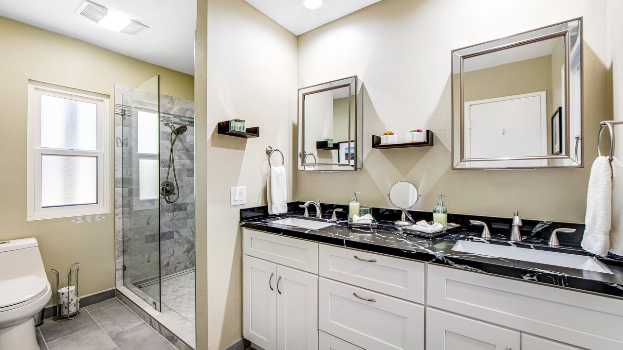 Photo of Bathroom in Araby