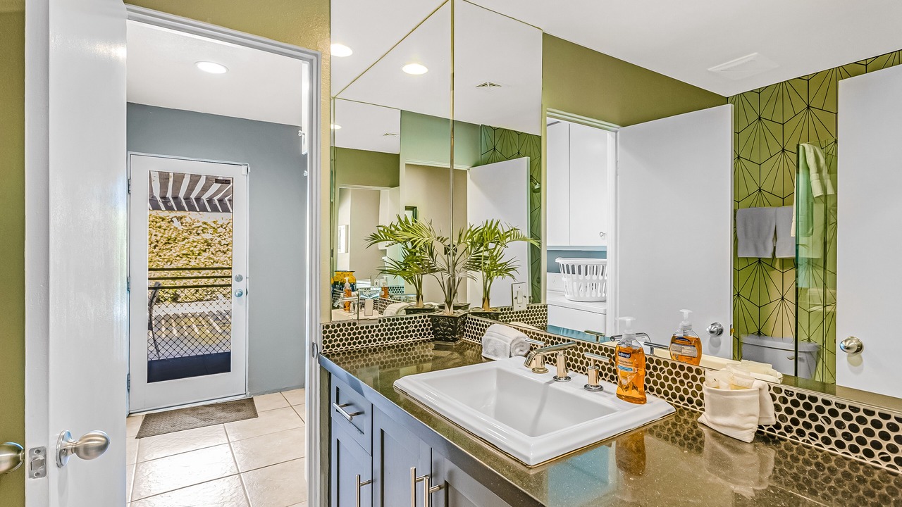 Photo of Bathroom in Araby