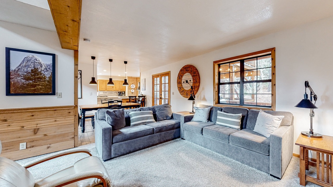 Photo of Livingroom in Idyllwild